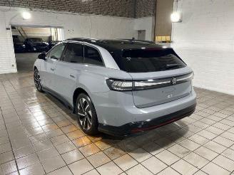 krockskadad bil auto Volkswagen ID.7 Tourer Pro 82 kWh PANO/HUD/AHK/360/H&K/NAVI 2024/12