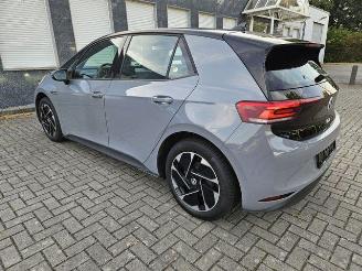 Volkswagen ID.3 Pro picture 3