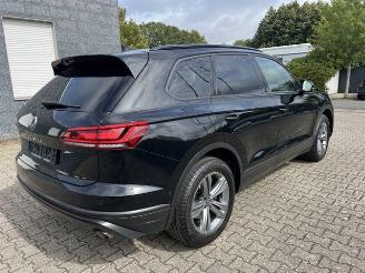 Volkswagen Touareg 3.0 TDI 4Motion PANO/HUD/KAM/NAVI picture 2