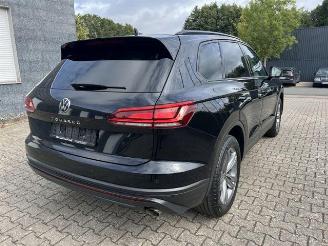 škoda osobní automobily Volkswagen Touareg 3.0 TDI 4Motion PANO/HUD/KAM/NAVI 2022/12