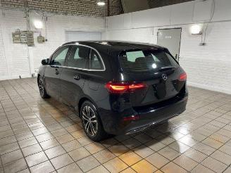 krockskadad bil auto Mercedes B-klasse  2025/9