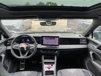 Volkswagen Tiguan 2.0 TDI DSG R-Line 4Motion PANO/STANDHZG picture 16