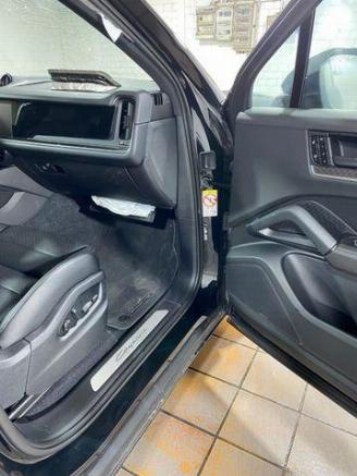 Porsche Cayenne E-Hybrid CHRONO/PANO/HUD/360/AHK/NAVI picture 12