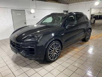Porsche Cayenne E-Hybrid CHRONO/PANO/HUD/360/AHK/NAVI picture 3