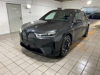 Damaged car BMW iX xDrive40 Sport PANO/HUD/360/NAVI 2022/5