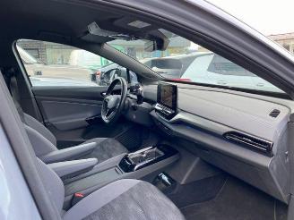 Volkswagen ID.5 Pro 82 kWh AHK/NAVI picture 19