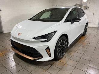 krockskadad bil auto Cupra Born 170kW 84 kWh KAM/NAVI 2026/7