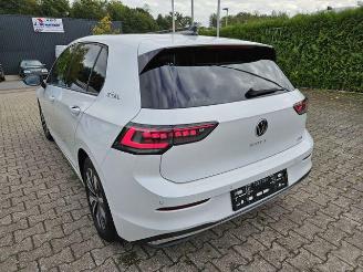 Coche accidentado Volkswagen Golf 1.5 TSI DSG Goal KAM/AHK/NAVI 2025/11