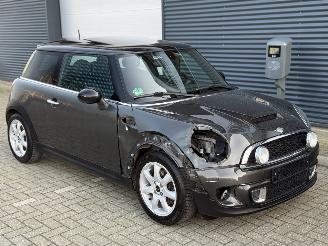 Mini Cooper S 1.6 Unieke Km stand Pano Cruise Leder Navi Clima picture 6