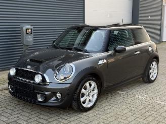 Mini Cooper S 1.6 Unieke Km stand Pano Cruise Leder Navi Clima picture 1