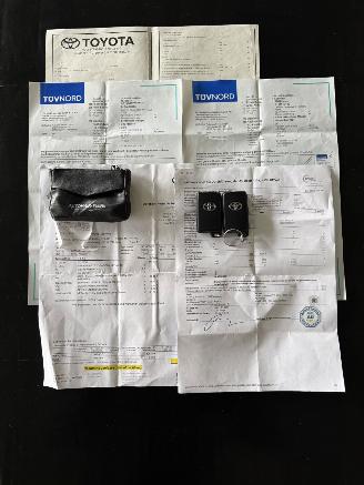 Toyota Auris 1.8 Hybrid | Camera | Clima | Unieke km stand | picture 34