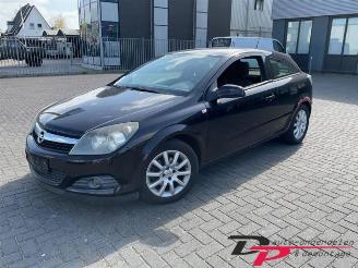 Salvage car Opel Astra Astra H GTC (L08), Hatchback 3-drs, 2005 / 2011 1.4 16V Twinport 2007/11
