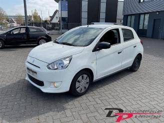 Coche siniestrado Mitsubishi Space-star Space Star (A0), Hatchback, 2012 1.0 12V 2013/11