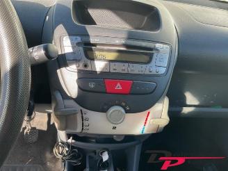 Peugeot 107 107, Hatchback, 2005 / 2014 1.0 12V picture 9