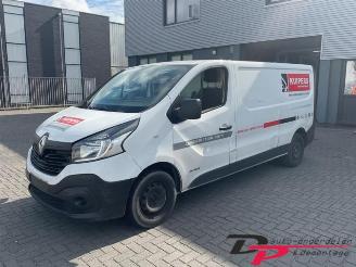 Vrakbiler auto Renault Trafic Trafic (1FL/2FL/3FL/4FL), Van, 2014 1.6 dCi Twin Turbo 2016/11