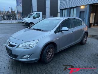 Uttjänta bilar auto Opel Astra Astra J (PC6/PD6/PE6/PF6), Hatchback 5-drs, 2009 / 2015 1.4 16V ecoFLEX 2011/11