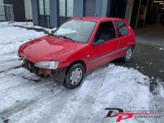 Vrakbiler auto Peugeot 106 106 II, Hatchback, 1996 / 2004 1.1 XN,XR,XT,Accent 2002/9