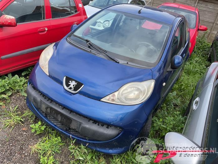Peugeot 107 107, Hatchback, 2005 / 2014 1.0 12V