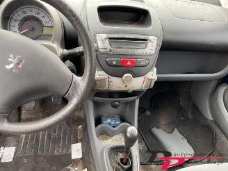 Peugeot 107 107, Hatchback, 2005 / 2014 1.0 12V picture 8