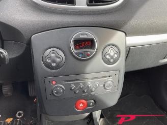 Renault Clio Clio III (BR/CR), Hatchback, 2005 / 2014 1.6 16V picture 12