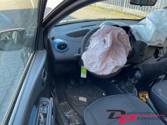 Renault Twingo Twingo II (CN), Hatchback 3-drs, 2007 / 2014 1.2 16V picture 8