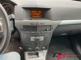 Opel Astra Astra H (L48), Hatchback 5-drs, 2004 / 2010 1.6 16V Twinport picture 13