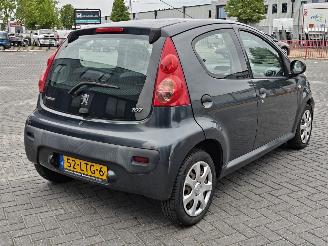 Peugeot 107  picture 7