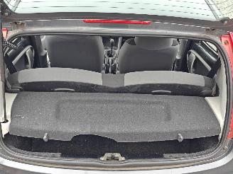 Peugeot 107  picture 19