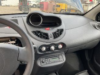 Renault Twingo Airco 1.2 Benzine picture 10