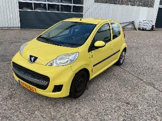 Voiture accidenté Peugeot 107 5deurs benzine 2007/6