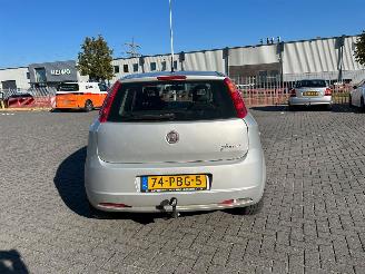 Fiat Punto 1.3Diesel  Euro 5 Airco picture 5