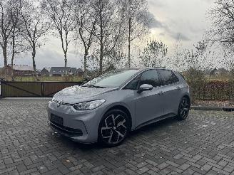 Schadeauto Volkswagen ID.3 Volkswagen ID.3 Pro Performance 150 kW Camera Nardogrey ACC 2024/4