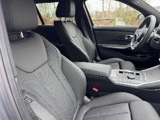 BMW 3-serie 330 3 Touring 330 e xDrive M Sport 2025 Trekhaak Leer VOL! picture 16