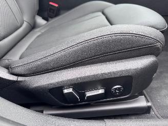 BMW 3-serie 330 3 Touring 330 e xDrive M Sport 2025 Trekhaak Leer VOL! picture 17