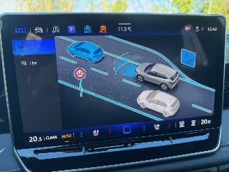 Volkswagen Tiguan Volkswagen Tiguan 1.5 eTSI DSG R-Line Leder HUD Camera VOL picture 5