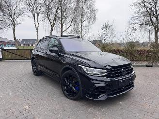 uszkodzony samochody osobowe Volkswagen Tiguan Tiguan R 4Motion Panorama Akrapovic Leerr Trekhaak VOL! 2023/4