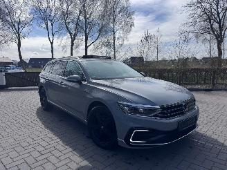 Volkswagen Passat Passat Variant GTE Panorama HUD Camera ACC Nardo VOL picture 1