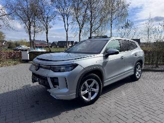 Voiture accidenté Volkswagen Tayron Tayron 1.5 TSI eHybrid 150 kW Elegance PANO HUD Trekhaak VOL! 2025/3