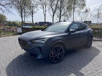 krockskadad bil auto Cupra Formentor Cupra Formentor VZ5 4Drive 2.5TFSI 390pk Carbon Schaalstoelen Mat grijs VOL 2024/1