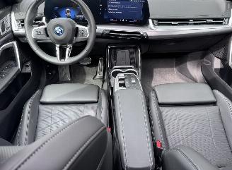 BMW iX1 iX1 20 eDrive M Sport PANO Camera Ambiance HUD  VOL!!! picture 20