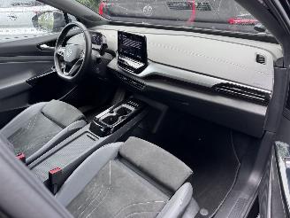 Volkswagen ID.4 ID.4 Pro Performance 150 kW Volledig rijdbaar! Camera Trekhaak VOL picture 4