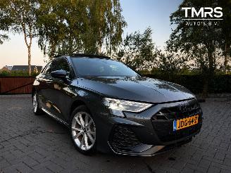 Voiture accidenté Audi A3 Audi A3 Sportback TFSIe 150 kW S line PANORAMA Camera VOL!! 2025/9