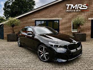 škoda osobní automobily BMW 5-serie 530 5 Limousine 530 e M Sport Ambiance Leder Harman&Kardon VOLL 2025/2