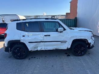 Jeep Renegade 4X4 picture 21