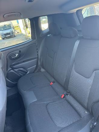 Jeep Renegade 4X4 picture 8