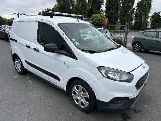 Ford Transit Courier Van  picture 1
