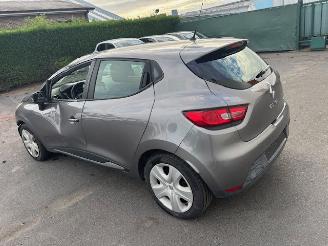 uszkodzony samochody osobowe Renault Clio  2015/7