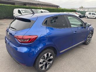krockskadad bil auto Renault Clio LIMITED 2021/6