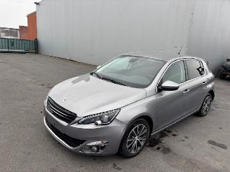 Schadeauto Peugeot 308  2017/6