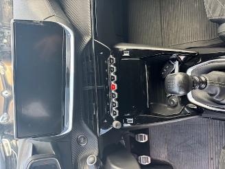 Peugeot 208  picture 8